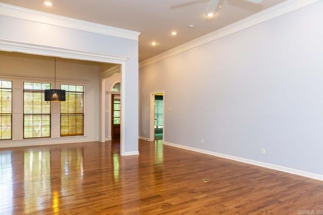7 Bouresse Dr, Little Rock, AR 72223