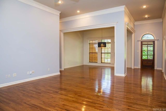 7 Bouresse Dr, Little Rock, AR 72223