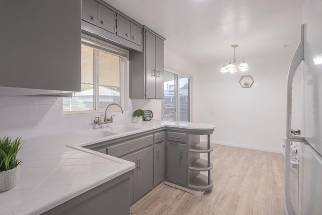 4065 N Eddy Avenue, Fresno, CA 93727