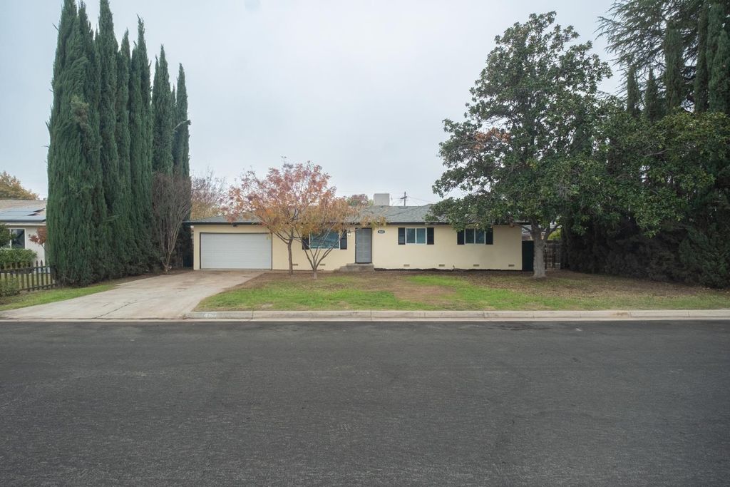 4065 N Eddy Avenue, Fresno, CA 93727