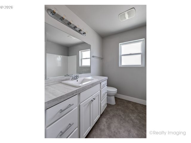 5406 N CECELIA St, Portland, OR 97203
