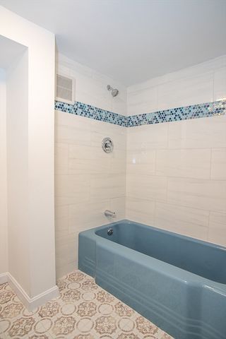 22 Prescott St, Leominster, MA 01453