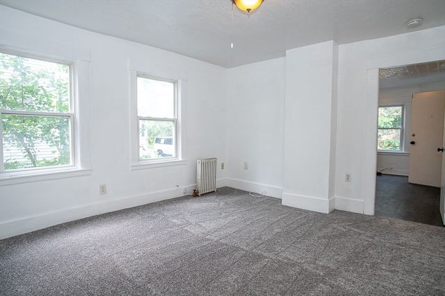 22 Prescott St, Leominster, MA 01453