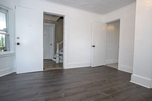 22 Prescott St, Leominster, MA 01453