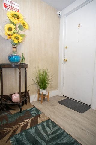 22 Prescott St, Leominster, MA 01453