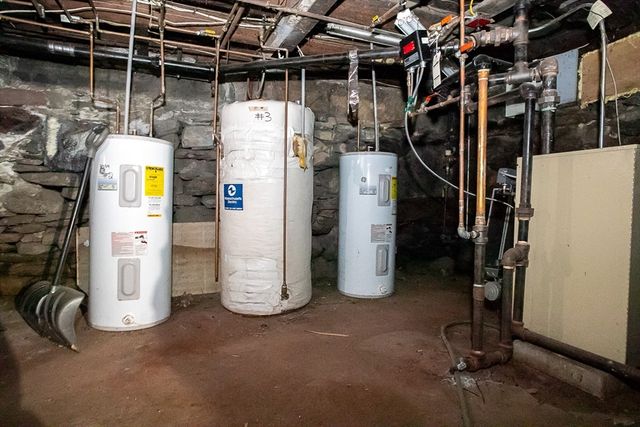 22 Prescott St, Leominster, MA 01453