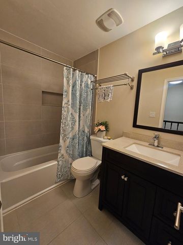 3 CASTLE CLIFF CT, Silver Spring, MD 20904