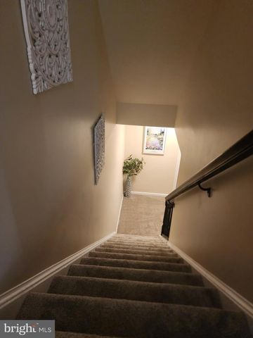 3 CASTLE CLIFF CT, Silver Spring, MD 20904