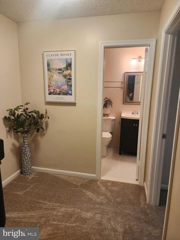 3 CASTLE CLIFF CT, Silver Spring, MD 20904