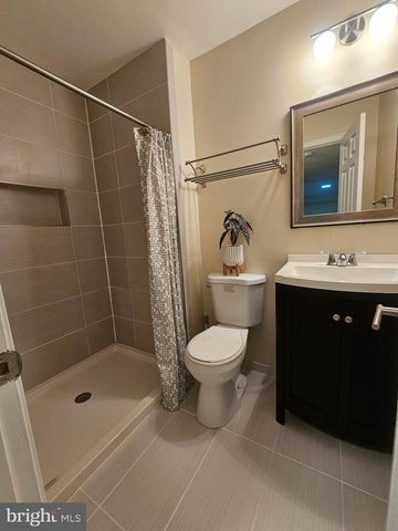 3 CASTLE CLIFF CT, Silver Spring, MD 20904