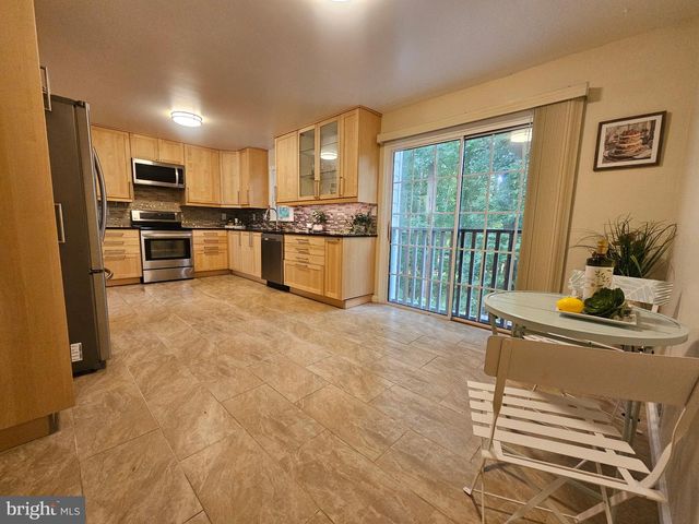 3 CASTLE CLIFF CT, Silver Spring, MD 20904