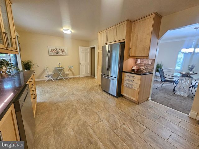3 CASTLE CLIFF CT, Silver Spring, MD 20904