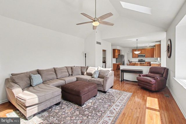 2106 PEREGRINE CIR, Norristown, PA 19403