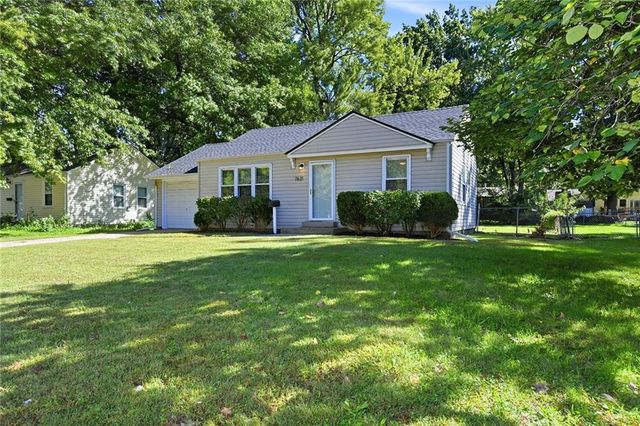 7621 Conser Street, Overland Park, KS 66204