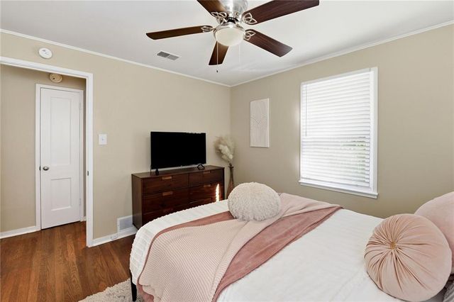 7621 Conser Street, Overland Park, KS 66204