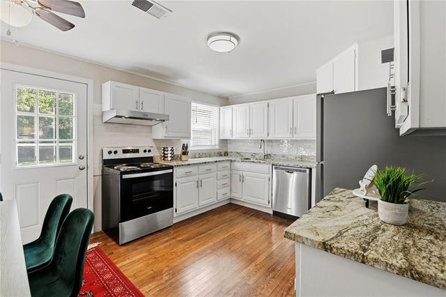 7621 Conser Street, Overland Park, KS 66204