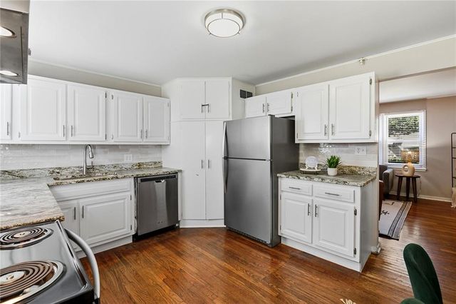 7621 Conser Street, Overland Park, KS 66204