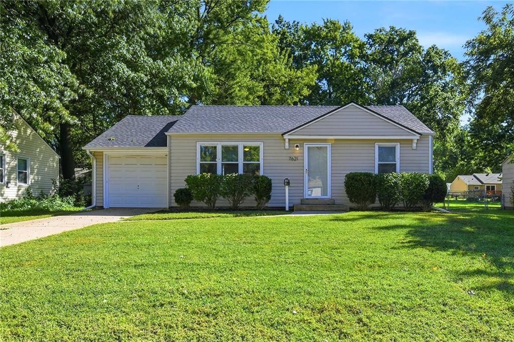 7621 Conser Street, Overland Park, KS 66204