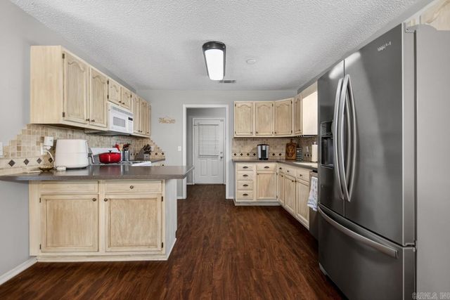 1712 Eagle Point Way, Benton, AR 72015