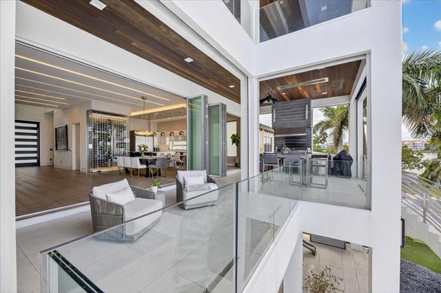 1320 BOCA CIEGA ISLE DRIVE, St Pete Beach, FL 33706