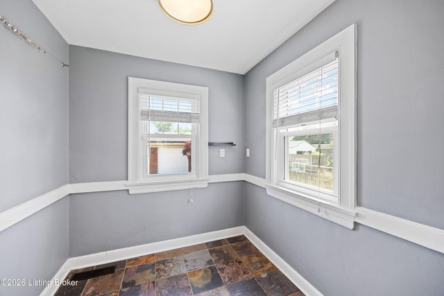 139 S Crestmoor Ave, Louisville, KY 40206