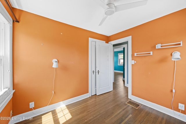 139 S Crestmoor Ave, Louisville, KY 40206