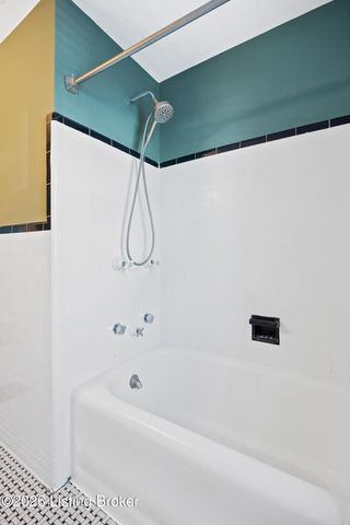 139 S Crestmoor Ave, Louisville, KY 40206