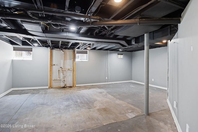 139 S Crestmoor Ave, Louisville, KY 40206