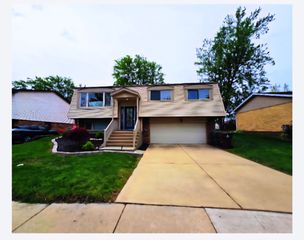 7447 160th Place, Tinley Park, IL 60477