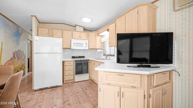 43 Iron Ore Drive, Apache Junction, AZ 85119