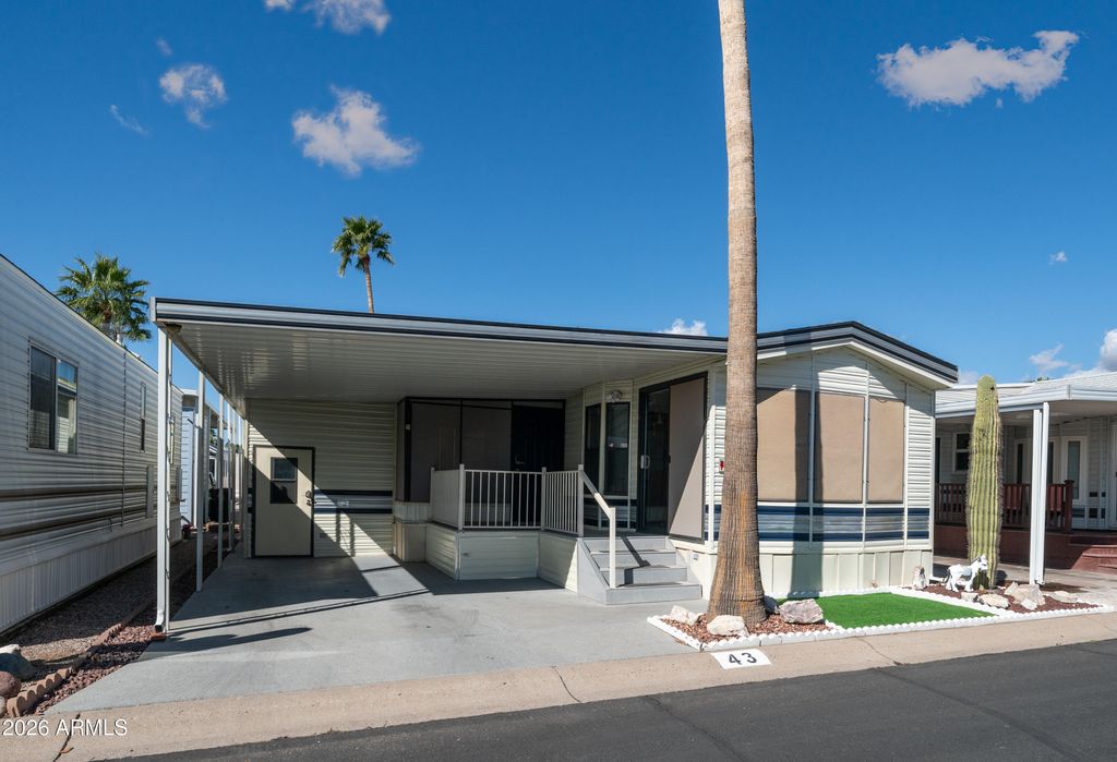 43 Iron Ore Drive, Apache Junction, AZ 85119