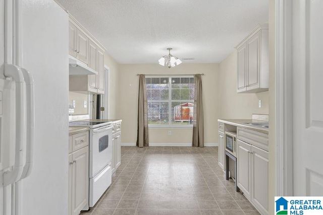 98 DEXTER AVENUE, Hueytown, AL 35023