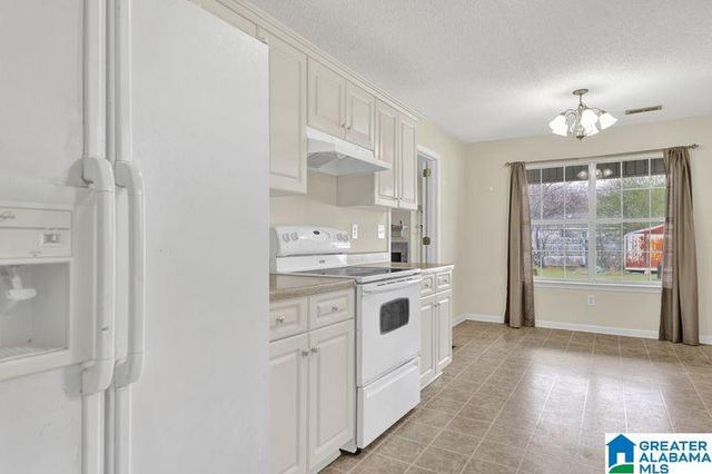 98 DEXTER AVENUE, Hueytown, AL 35023