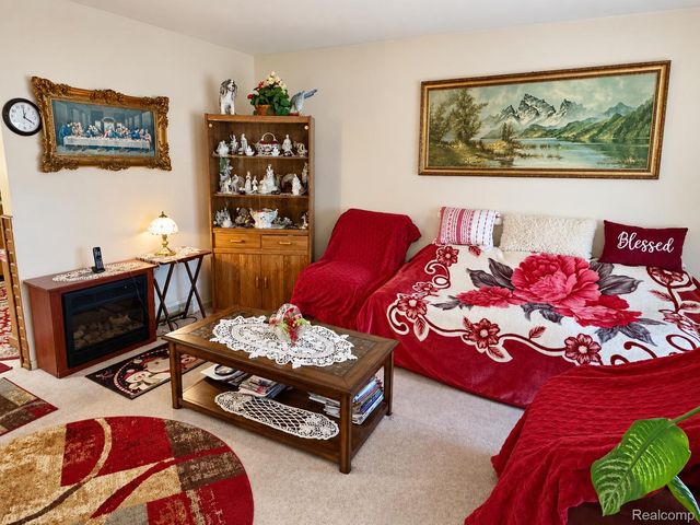 26731 Roberta Street, Roseville, MI 48066