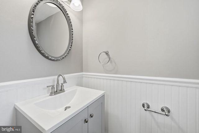 1206 BEECHWOOD DR, Frederick, MD 21701