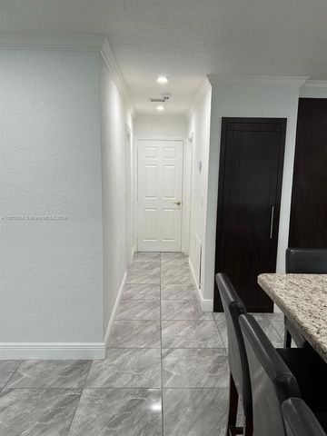 734 E 39th St, Hialeah, FL 33013