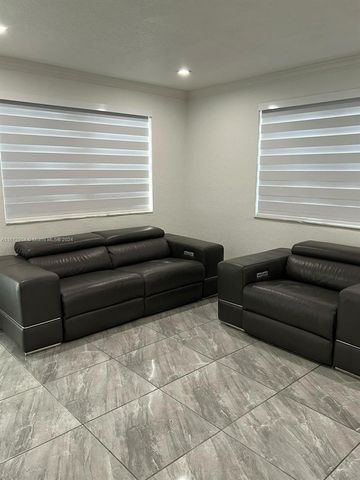 734 E 39th St, Hialeah, FL 33013