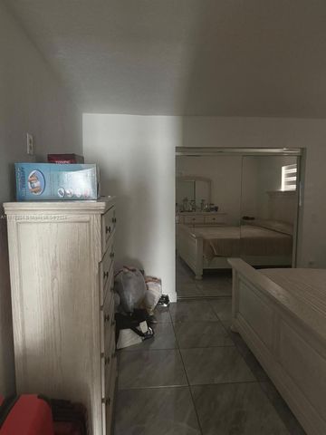 734 E 39th St, Hialeah, FL 33013