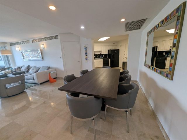 5161 Collins Avenue 518, Miami Beach, FL 33140