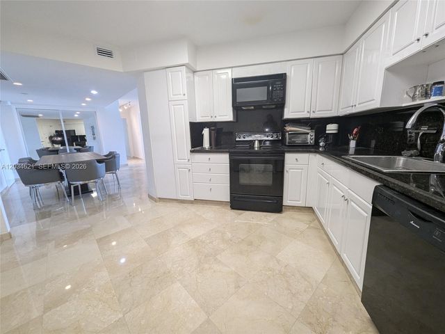 5161 Collins Avenue 518, Miami Beach, FL 33140