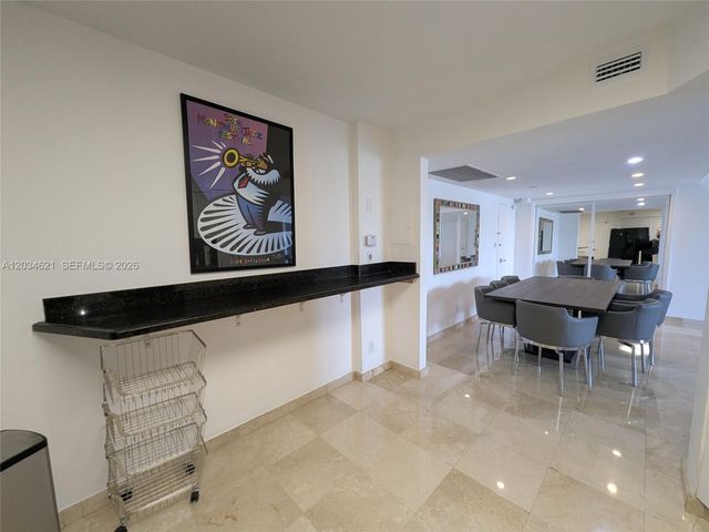 5161 Collins Avenue 518, Miami Beach, FL 33140
