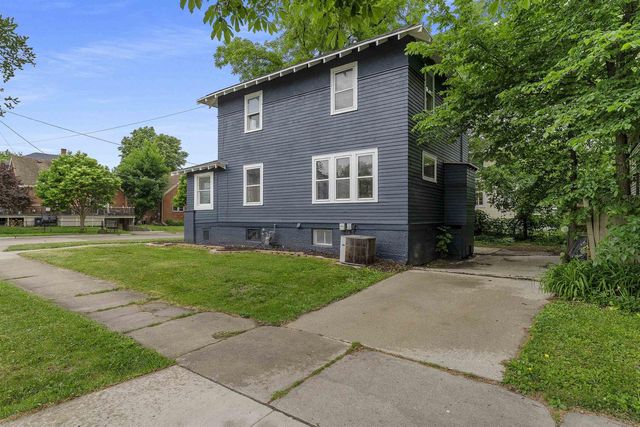 825 CROOKS STREET, Green Bay, WI 54301
