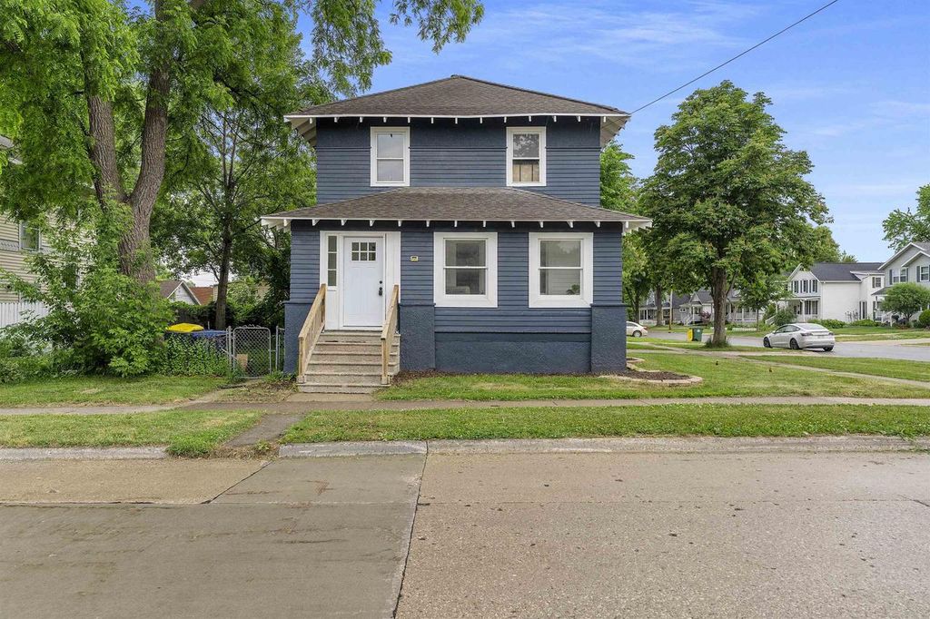 825 CROOKS STREET, Green Bay, WI 54301