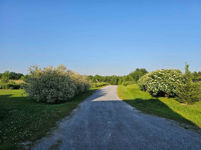 55 Braeside Place, Ferrisburgh, VT 05473