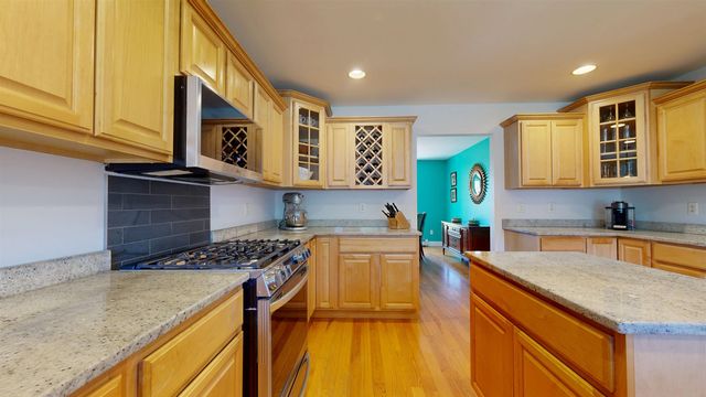 55 Braeside Place, Ferrisburgh, VT 05473