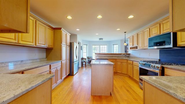 55 Braeside Place, Ferrisburgh, VT 05473