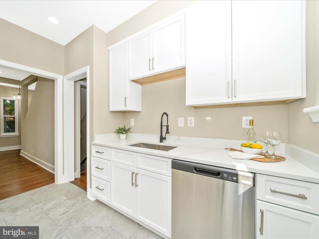 8203 GREENWOOD AVE, Takoma Park, MD 20912