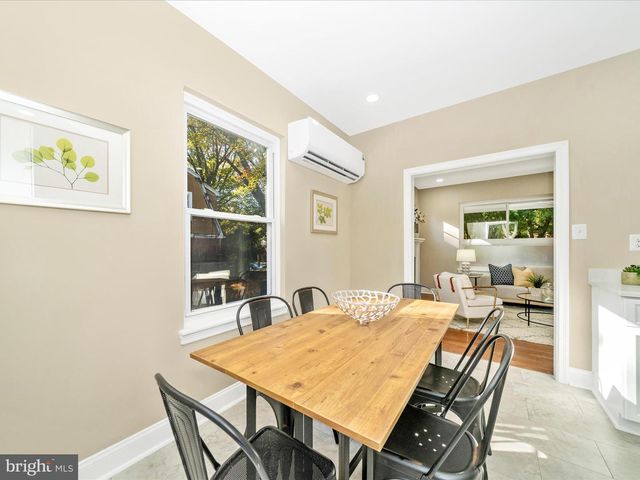 8203 GREENWOOD AVE, Takoma Park, MD 20912