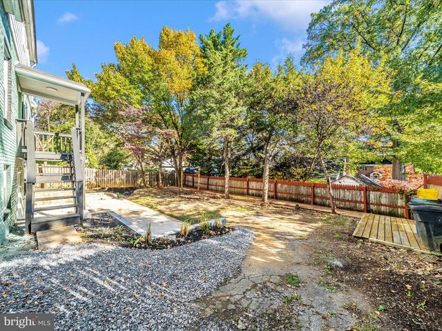 8203 GREENWOOD AVE, Takoma Park, MD 20912