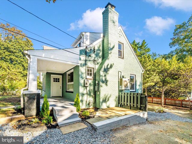 8203 GREENWOOD AVE, Takoma Park, MD 20912